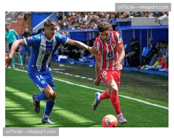 西甲裁判执法尺度引争议，身体对抗容忍度影响比赛流畅性