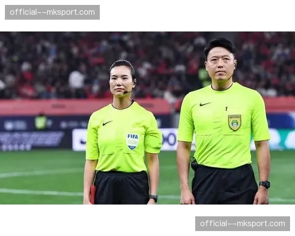 通讯：记录新赛季中超首位女性主裁判的首秀执法